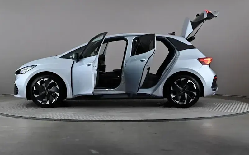 Used Cupra Born e-Boost 169 kW (231 HP) 2025 Silver Hatchback