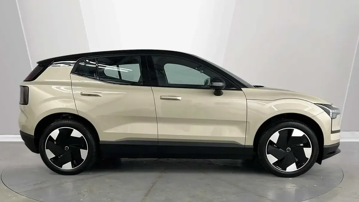 New Volvo EX30 Plus 197 kW (268 HP) 2026 SUV