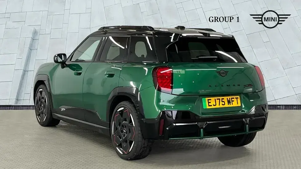 Used Mini Cooper 189 kW (258 HP) 2025 Green Hatchback