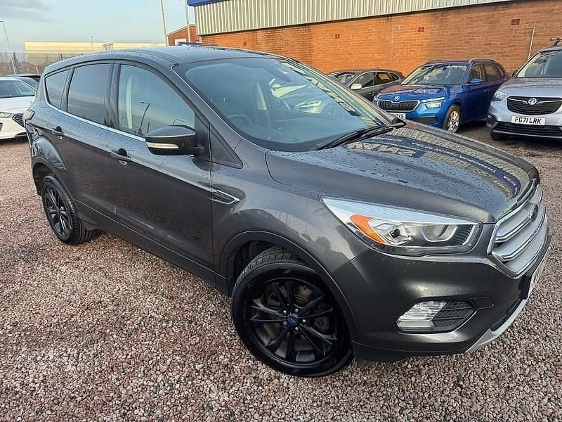 Used Ford Kuga Titanium 150 HP (110 kW) 2017 Grey SUV