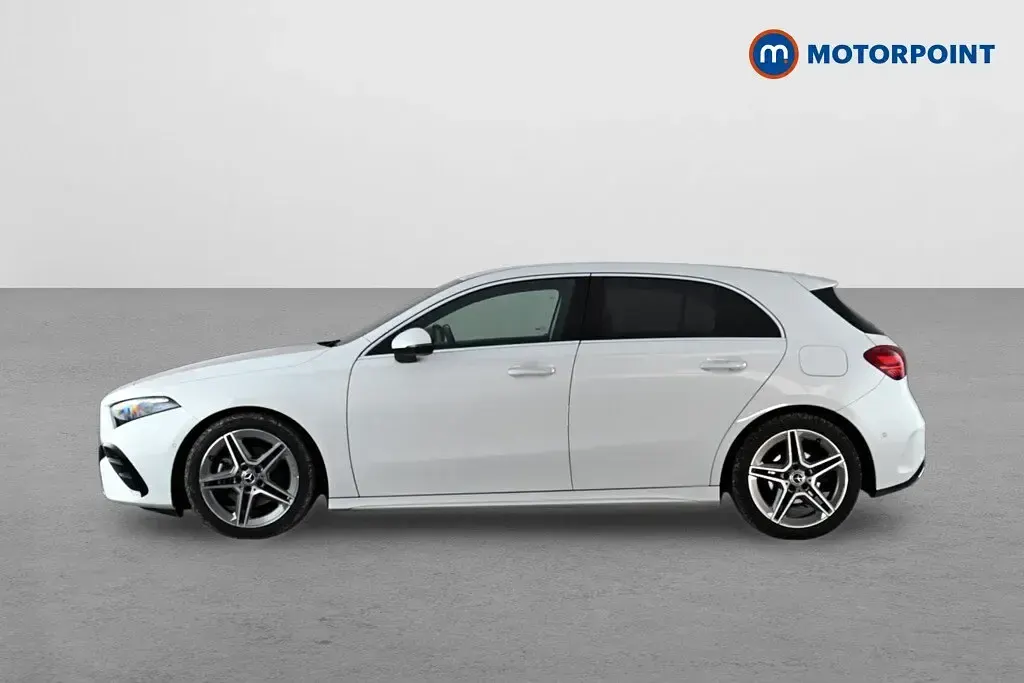 Used Mercedes A180 Executive 136 HP (100 kW) 2024 White Hatchback