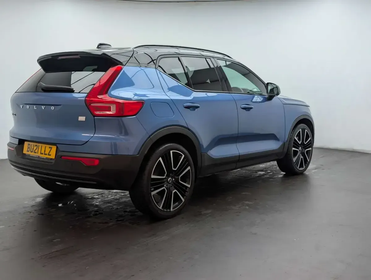 Usado Volvo XC40 R-Design Pro 2021 Azul SUV