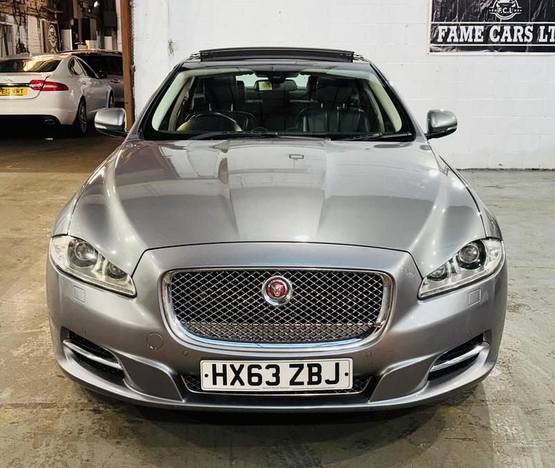 Used Jaguar XJ Luxury 275 HP (202 kW) 2013 Grey Sedan