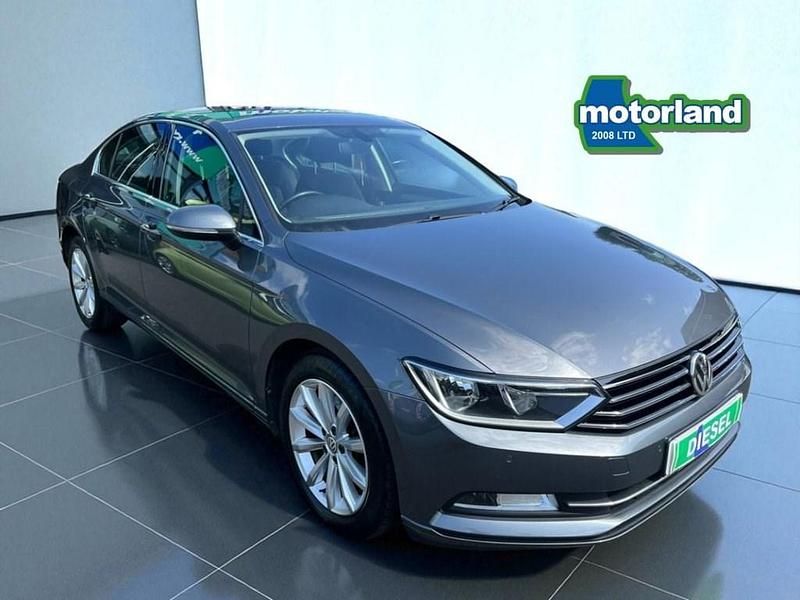 Grey Used 2015 VW Passat SE Sedan | £8,999 (Fair price) - Image 1/3