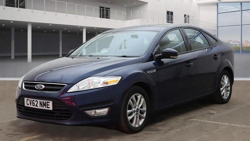 Used Ford Mondeo Zetec 115 HP (84 kW) 2012 Blue Hatchback
