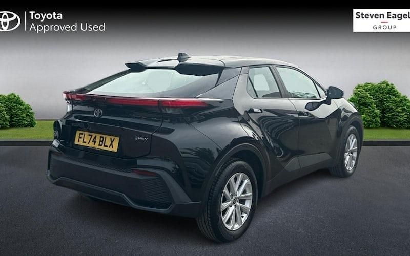 Used Toyota C-HR 140 HP (102 kW) 2026 SUV