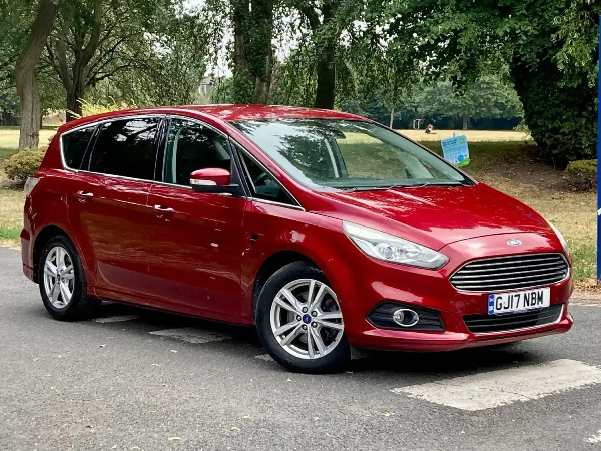 Used Ford S-MAX Titanium 2017 Red MPV