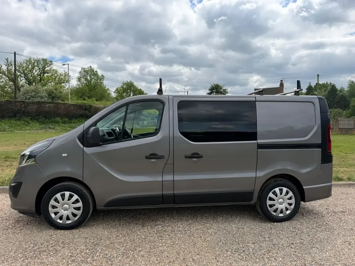 Used Vauxhall Vivaro Sportive 125 HP (91 kW) 2019 Grey MPV