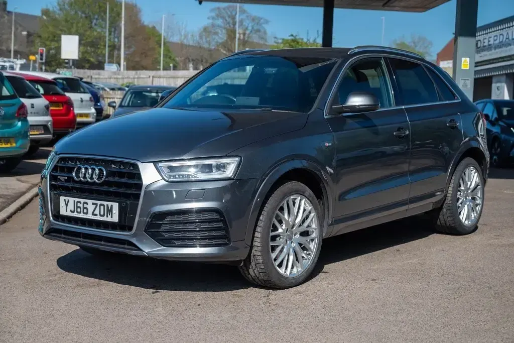 Second-hand Audi Q3 S-line plus 2017 Gri SUV