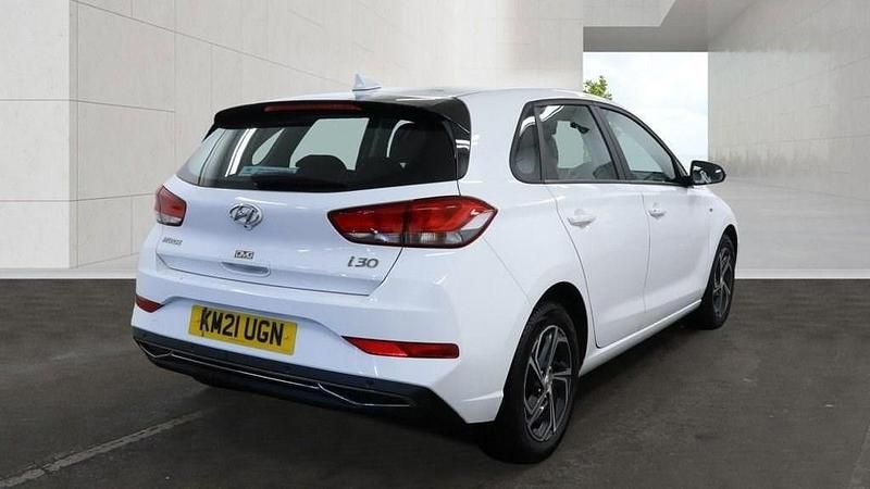 Used Hyundai i30 SE 2021 White Hatchback
