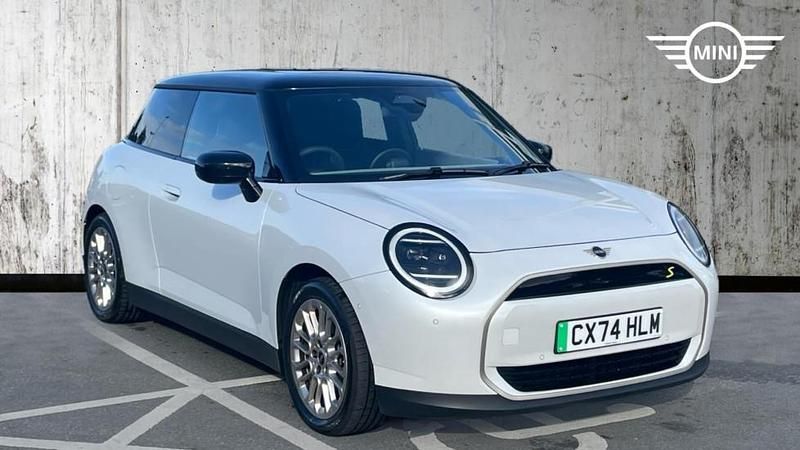 White Used 2024 Mini Cooper SE Hatch Hatchback | £28,299 - Image 1/4