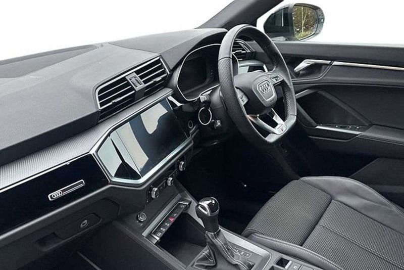 Used Audi Q3 Black Edition 150 HP (110 kW) 2023 White SUV