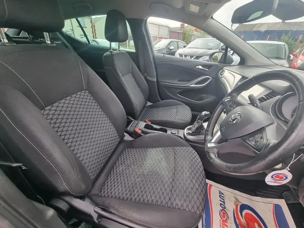 Used Vauxhall Astra 150 HP (110 kW) 2018 Grey Hatchback