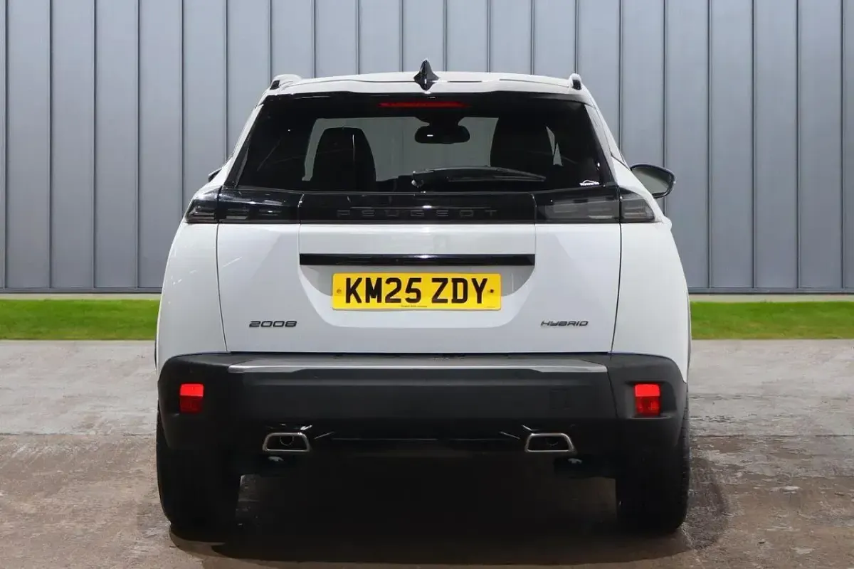 Used Peugeot 2008 GT 134 HP (98 kW) 2025 White SUV