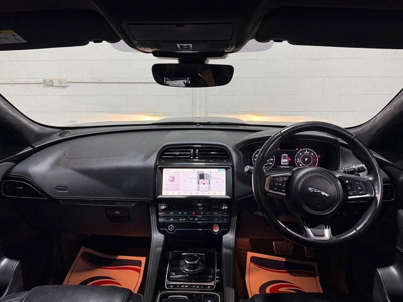 Used Jaguar F-Pace Chequered Flag 180 HP (132 kW) 2020 Black SUV