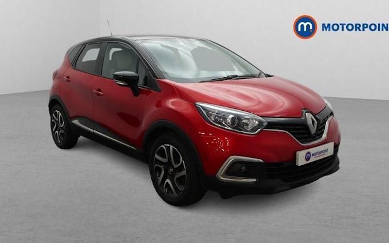 Second-hand Renault Captur Iconic 150 CP (110 kW) 2019 Roșu SUV