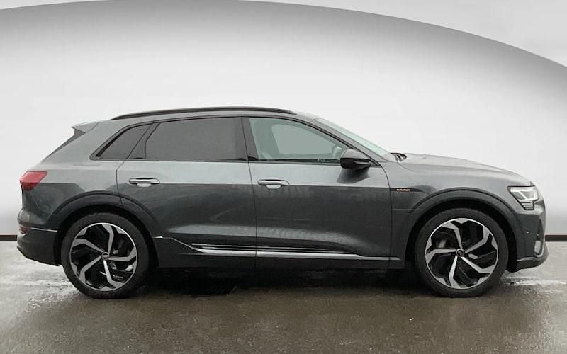 Used Audi e-tron Black Edition 300 kW (408 HP) 2022 Grey SUV