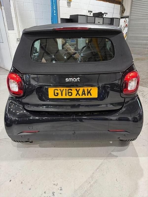 Used Smart ForTwo Cabrio Premium 71 HP (52 kW) 2016 Black Cabriolet