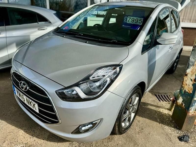 Used Hyundai ix20 SE 90 HP (66 kW) 2016 Silver Hatchback