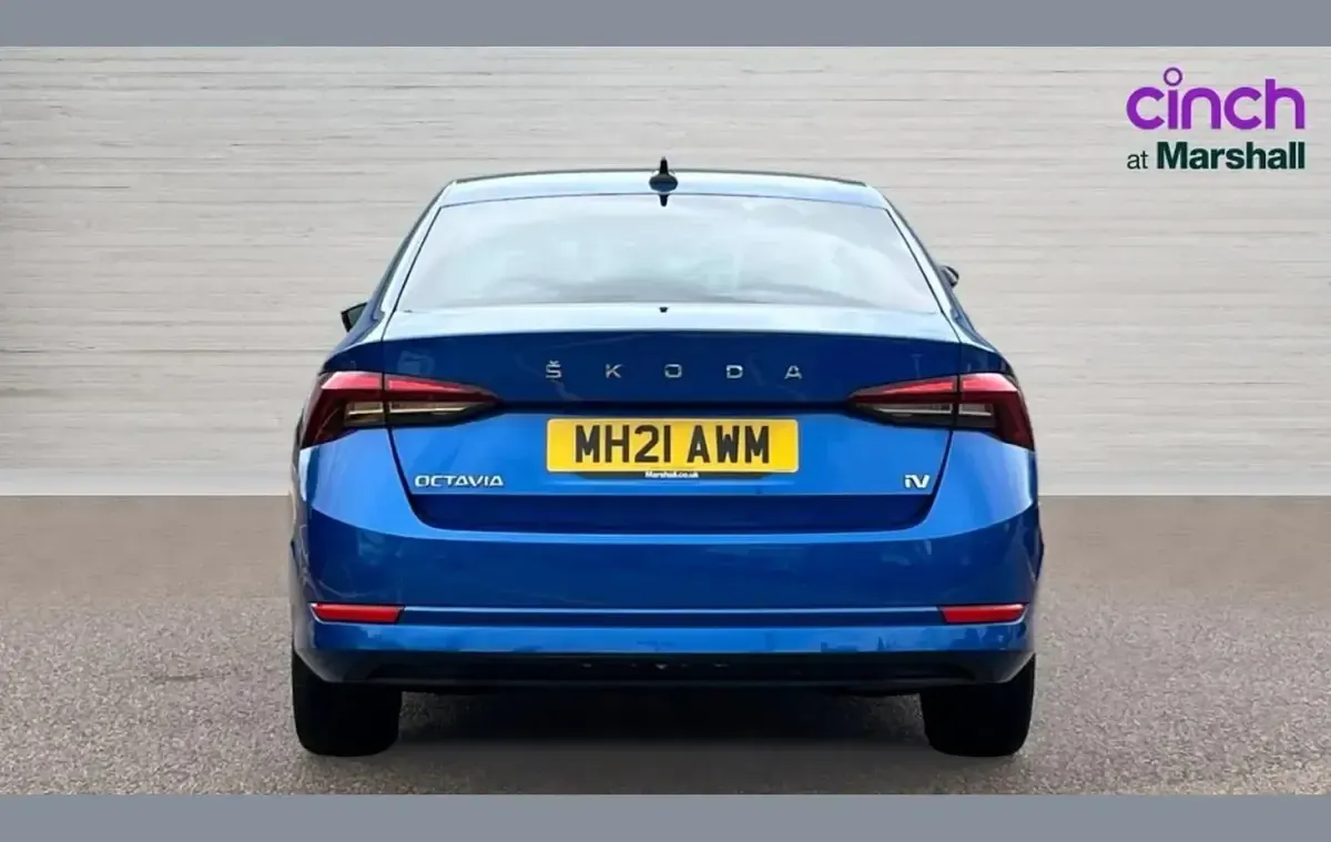Used Skoda Octavia SE L 200 HP (147 kW) 2021 Blue Hatchback