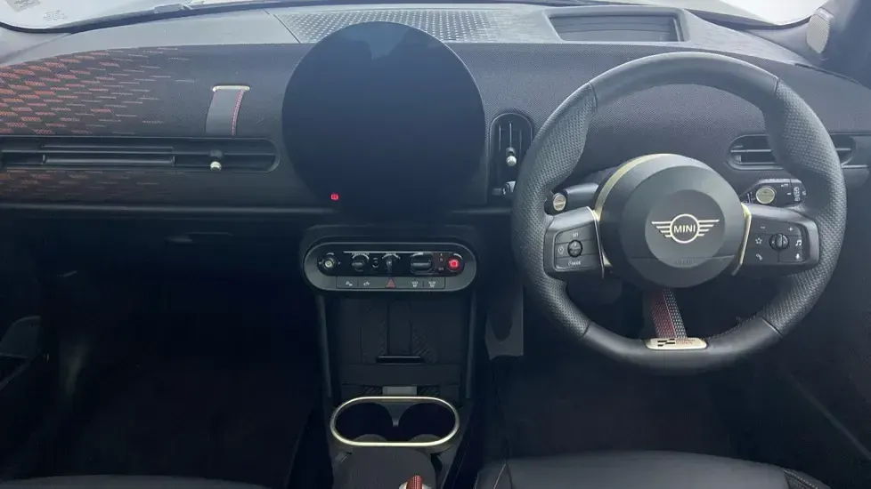 Używany Mini Cooper Hatch 156 KM (114 kW) 2024 Szary Hatchback