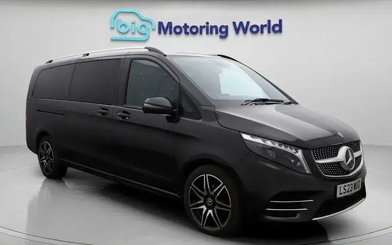 Used Mercedes V300 AMG line 237 HP (174 kW) 2023 MPV