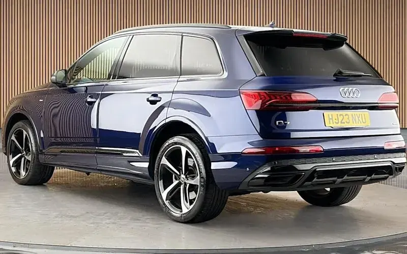Used Audi Q7 S-Line 231 HP (169 kW) 2023 Blue SUV
