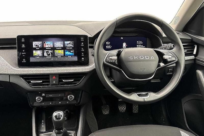 Used Skoda Kamiq SE 85 HP (62 kW) 2025 Brilliant silver metallic SUV