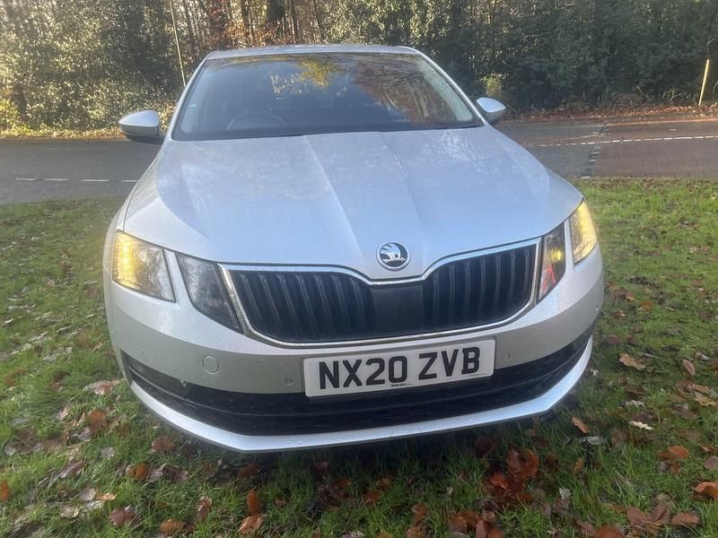Używany Skoda Octavia SE Technology 115 KM (84 kW) 2020 Srebrny Hatchback