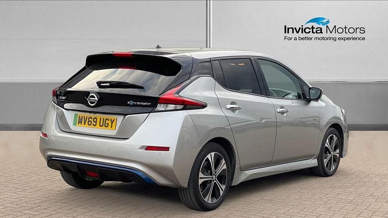 Used Nissan Leaf Tekna 110 kW (150 HP) 2019 Silver Hatchback