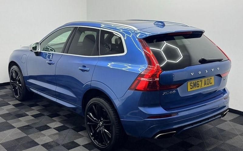 Used Volvo XC60 R-Design Pro 407 HP (299 kW) 2017 Blue SUV