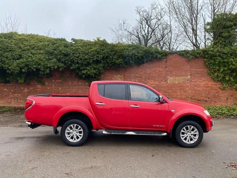 Used Mitsubishi L200 176 HP (129 kW) 2014 Red Pickup