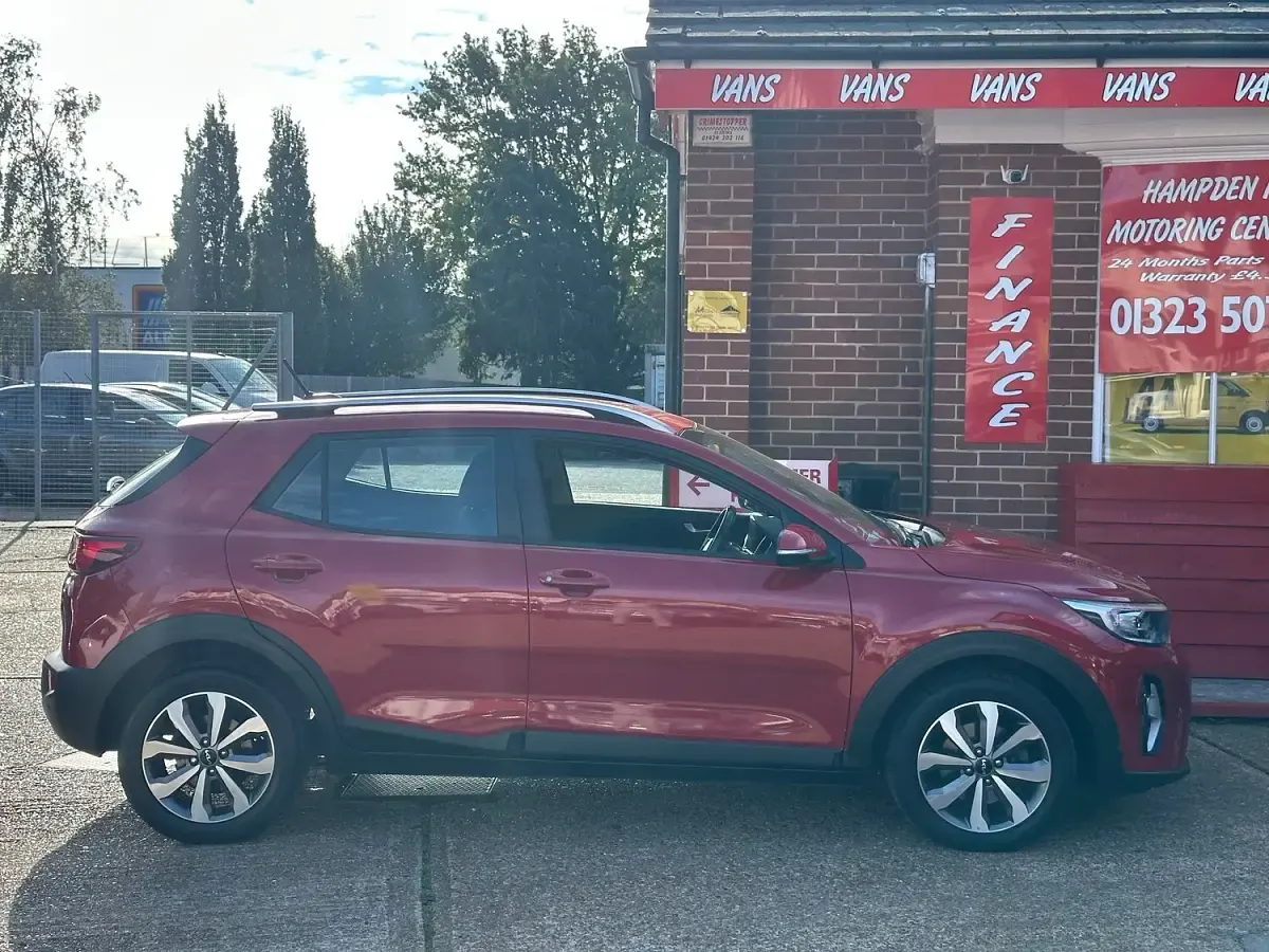 Used Kia Stonic 99 HP (72 kW) 2022 Blaze red SUV