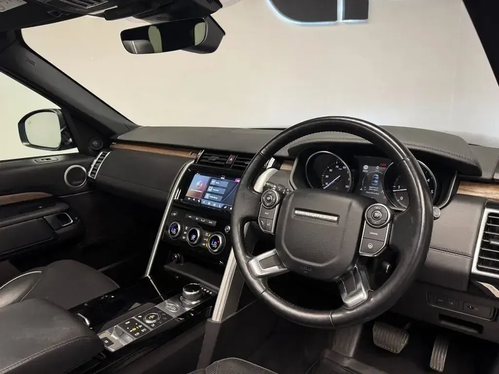 Used Land Rover Discovery HSE Luxury 2017 Grey SUV