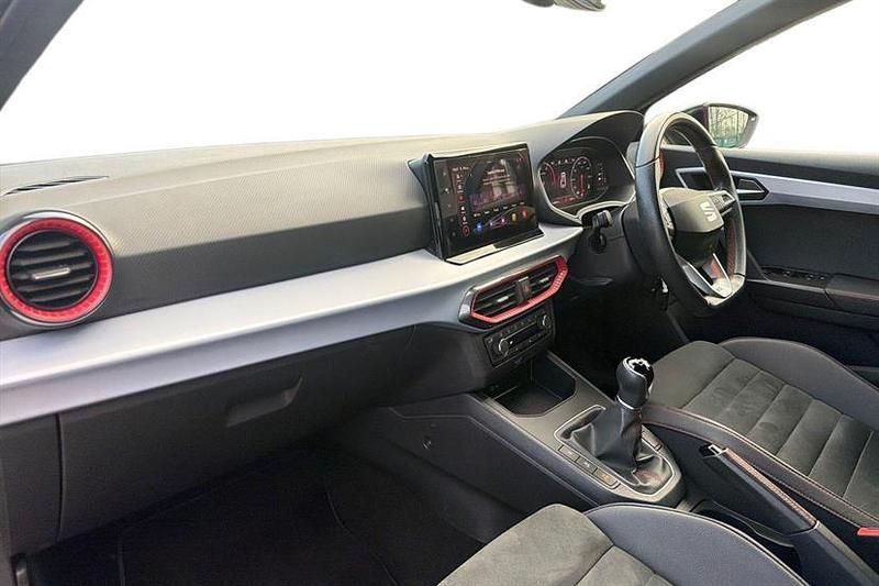 Used Seat Ibiza FR Sport 110 HP (80 kW) 2022 Asphalt blue Hatchback