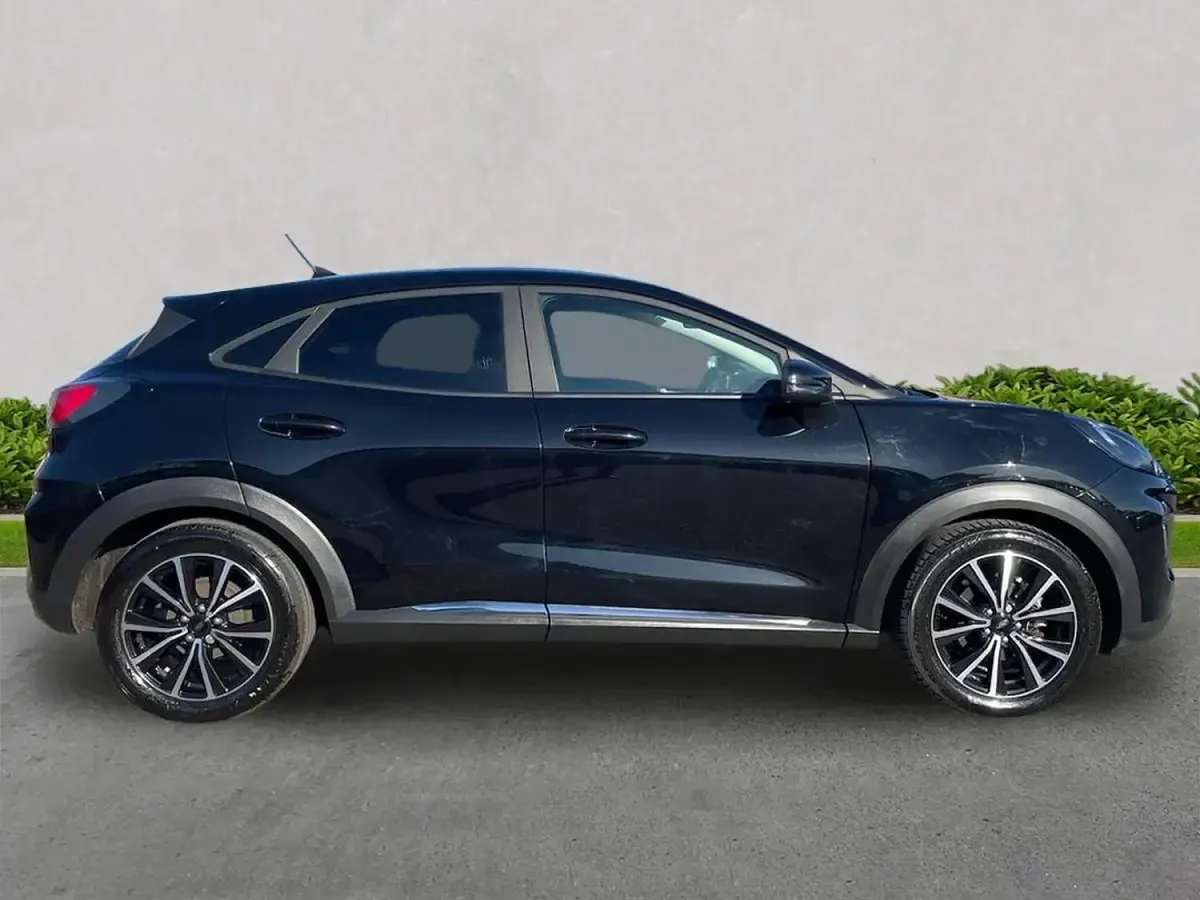 Usado Ford Puma Titanium 125 CV (91 kW) 2024 Negro SUV