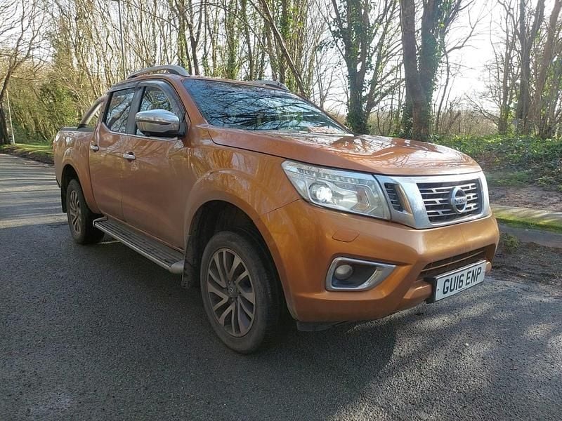Used Nissan Navara Tekna 2016 Yellow Pickup