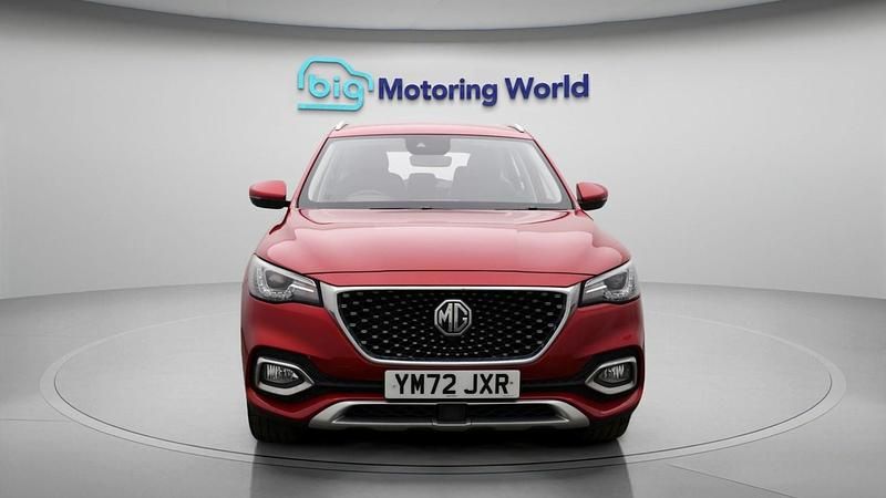 Used MG HS Excite 162 HP (119 kW) 2023 Red SUV