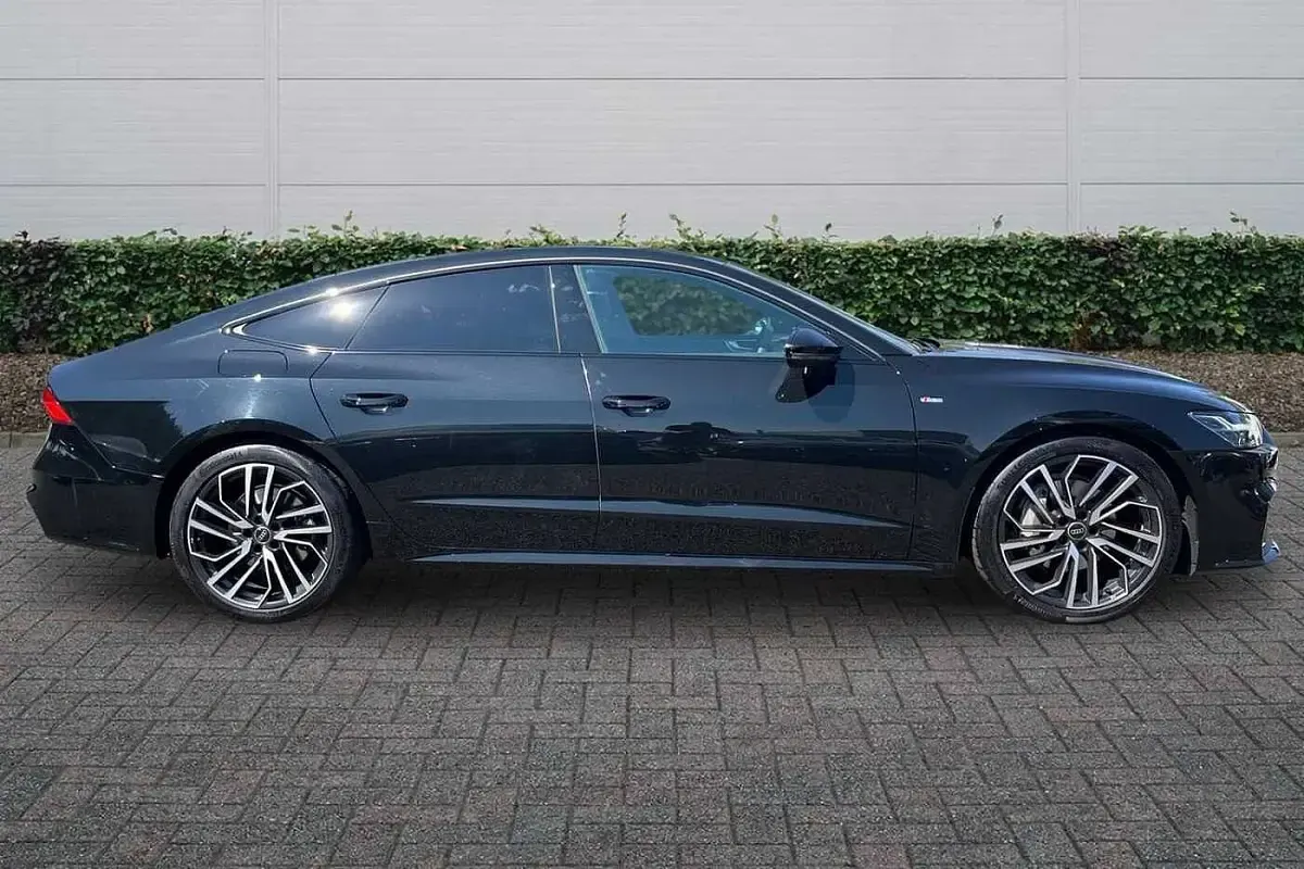 Used Audi A7 Black Edition 261 HP (191 kW) 2025 Mythos black metallic Hatchback