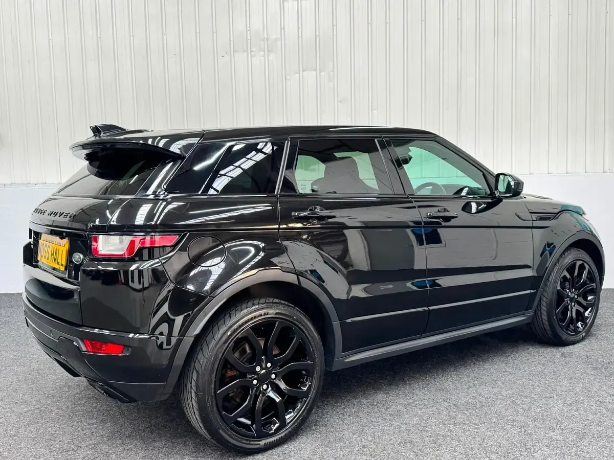 Used Land Rover Range Rover evoque HSE Dynamic 2017 Black Estate