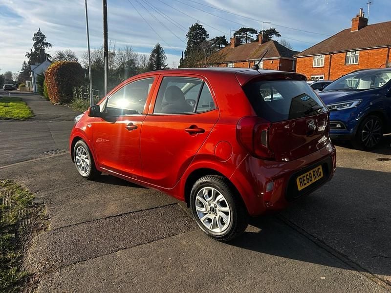 Used Kia Picanto 66 HP (48 kW) 2018 Orange Hatchback