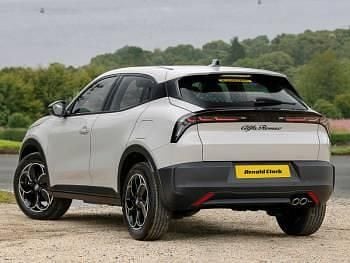 New Alfa Romeo GT Junior 136 HP (100 kW) 2025 Beige Hatchback