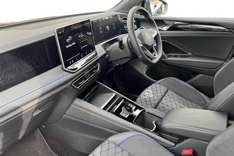 Used VW Tiguan R-line 150 HP (110 kW) 2025 Dolphin grey SUV