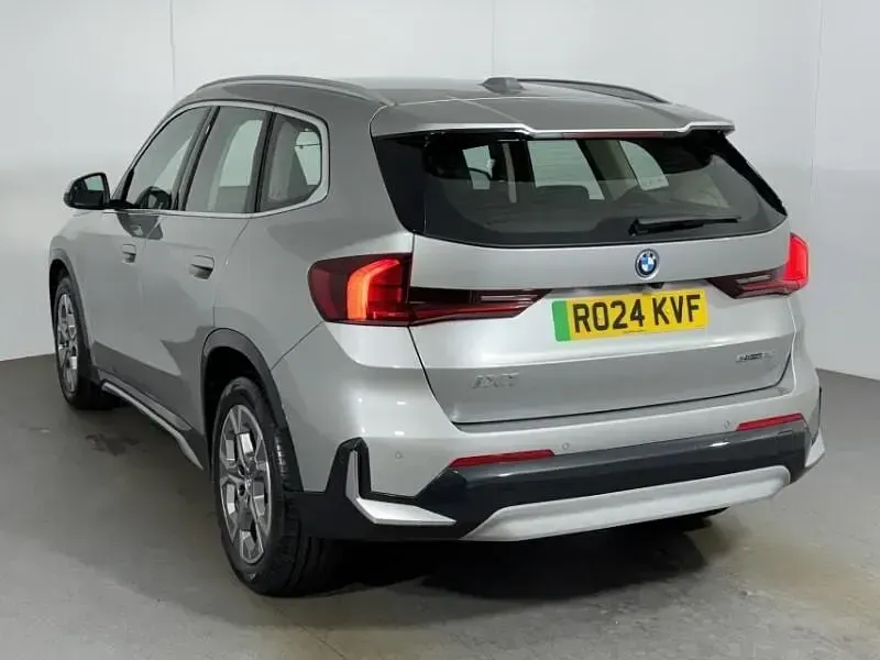 Begagnad BMW iX1 xLine 147 kW (201 HK) 2024 Silver SUV