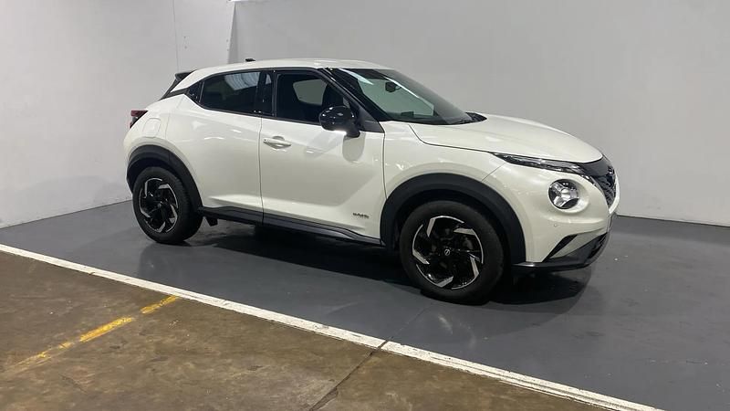 White Used 2024 Nissan Juke N-Connecta SUV | £22,498 (Expensive) - Image 1/4
