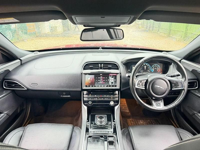 Used Jaguar XE R-Sport 180 HP (132 kW) 2018 Red Sedan