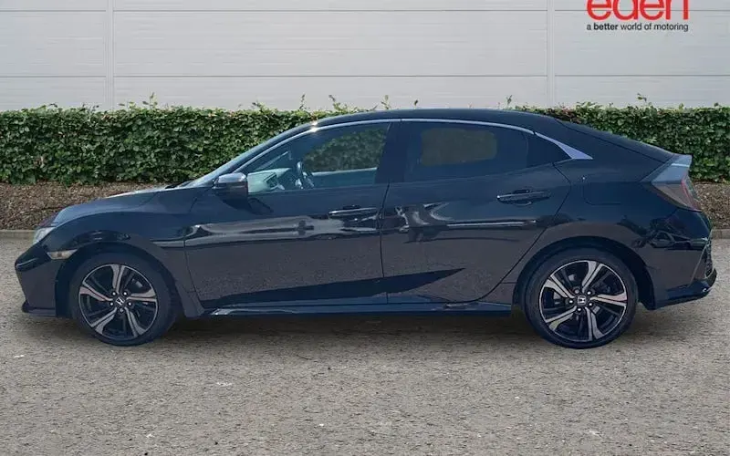 Used Honda Civic EX 129 HP (94 kW) 2017 Black Hatchback