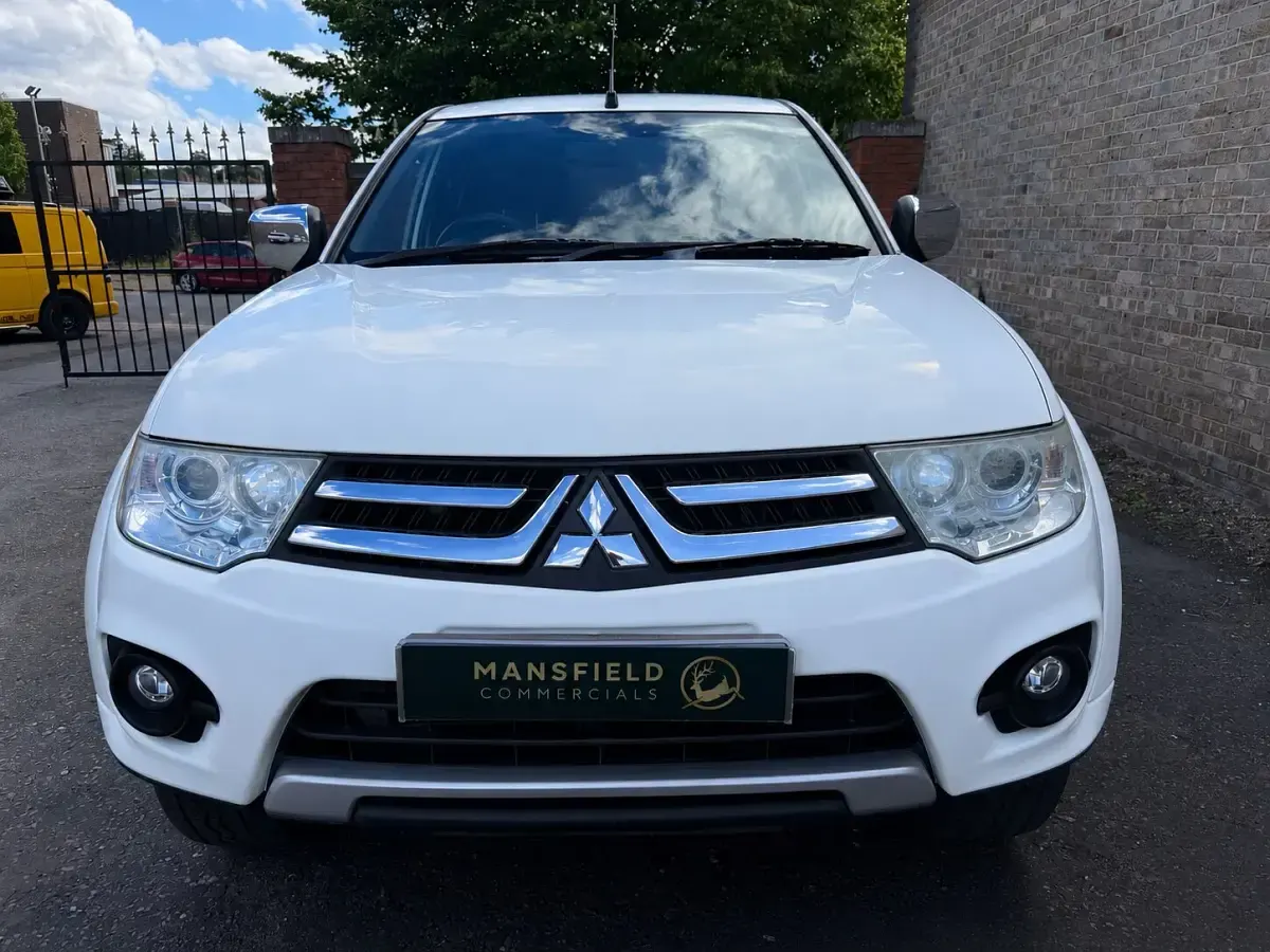 Used Mitsubishi L200 2015 White Pickup