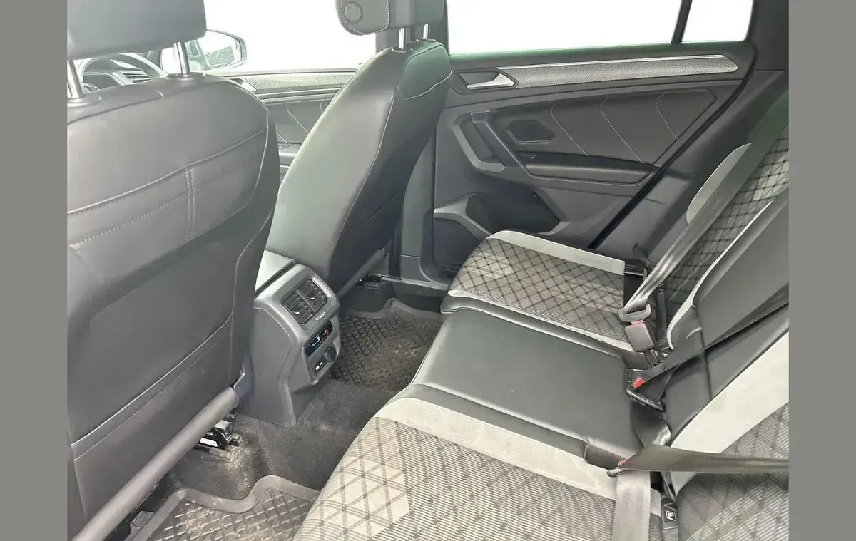 Used VW Tiguan R-line 200 HP (147 kW) 2022 Grey SUV