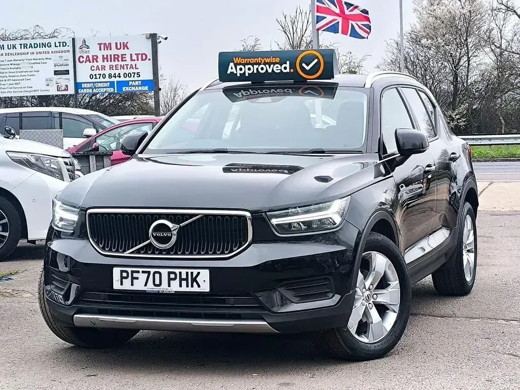 Used Volvo XC40 Momentum 163 HP (119 kW) 2021 Black SUV